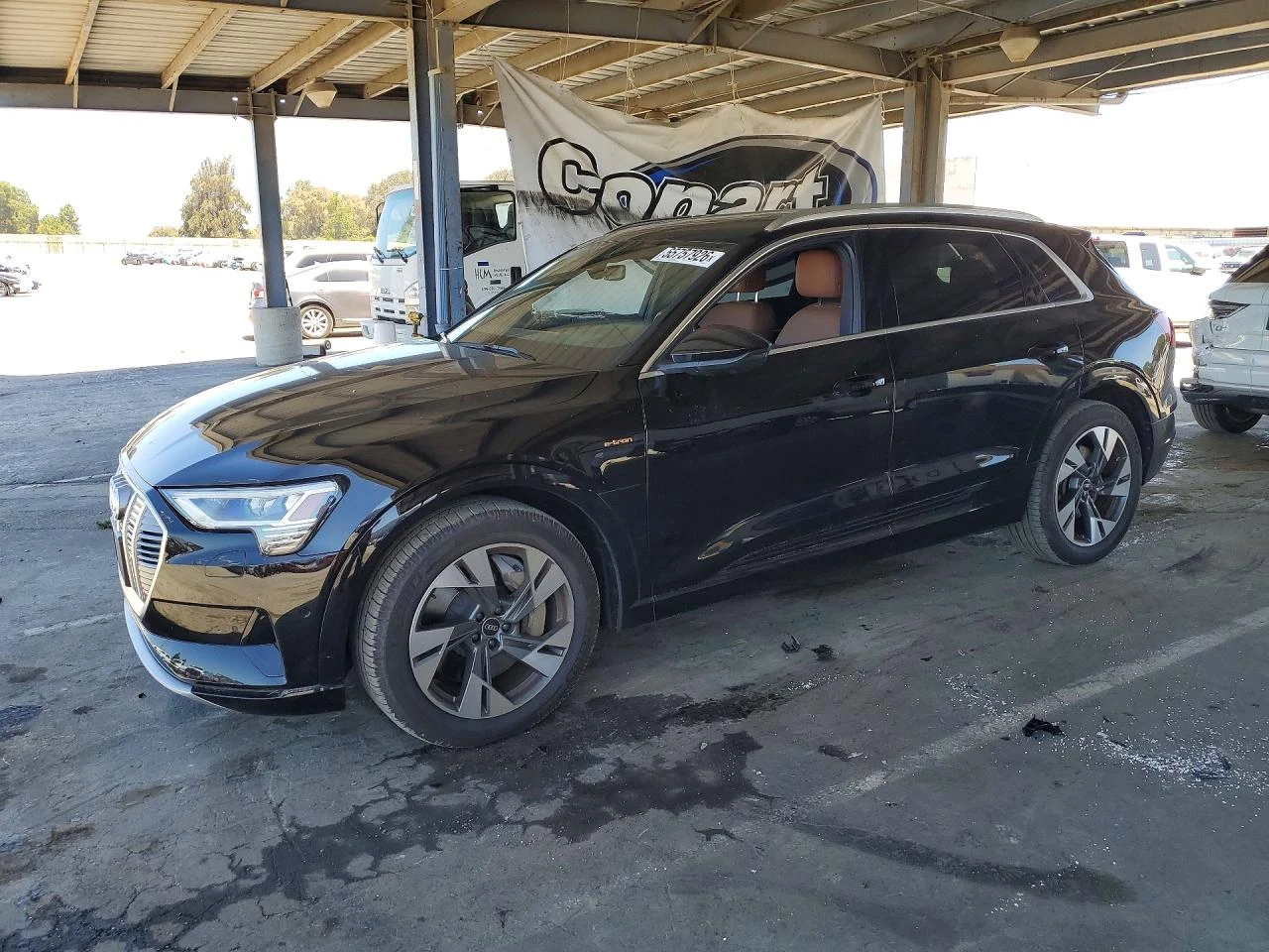 Audi E-Tron Prestige, снимка 2 - Автомобили и джипове - 54993688