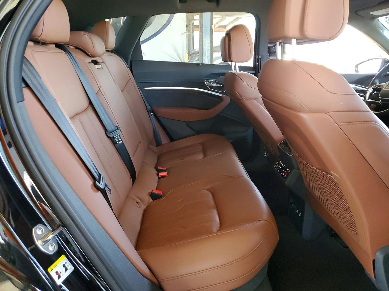 Audi E-Tron Prestige, снимка 9 - Автомобили и джипове - 54993688
