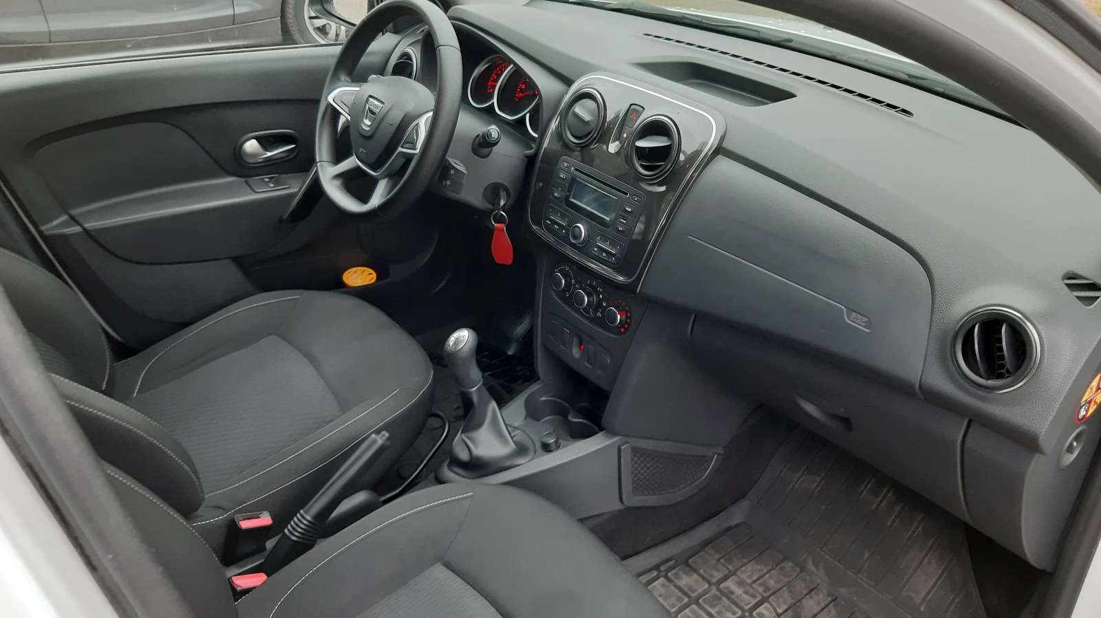 Dacia Sandero 1.5 dCi Ambiance S&S EU6b, снимка 10 - Автомобили и джипове - 55082238