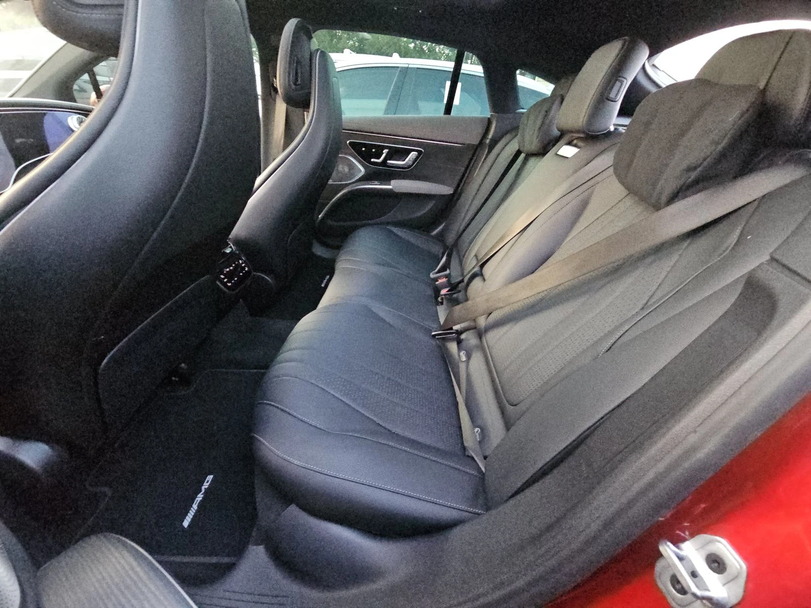 Mercedes-Benz EQS 580 AMG-pkg* Hyperscreen* Burmester* Executive , снимка 13 - Автомобили и джипове - 55615234