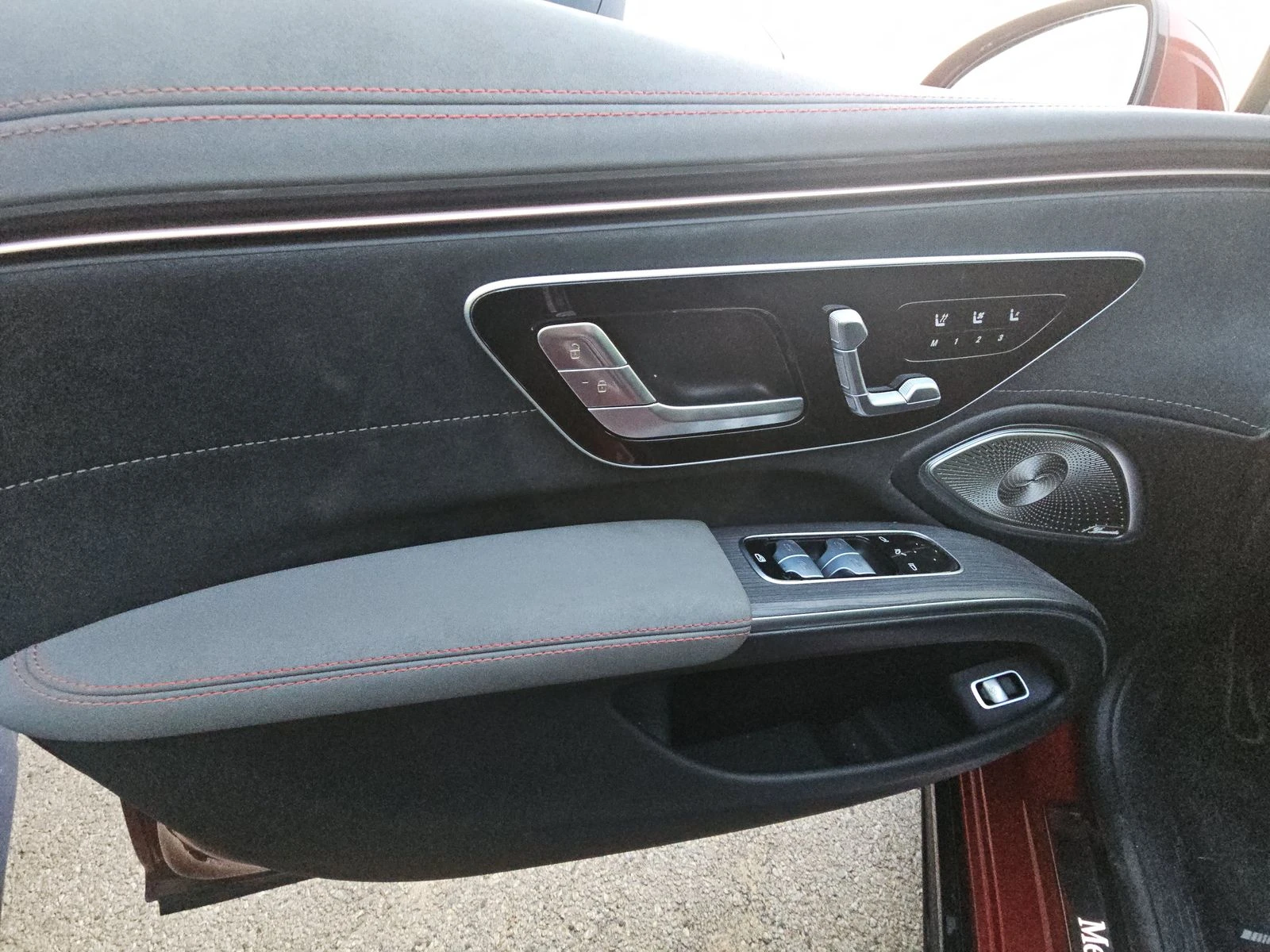 Mercedes-Benz EQS 580 AMG-pkg* Hyperscreen* Burmester* Executive , снимка 11 - Автомобили и джипове - 55615234