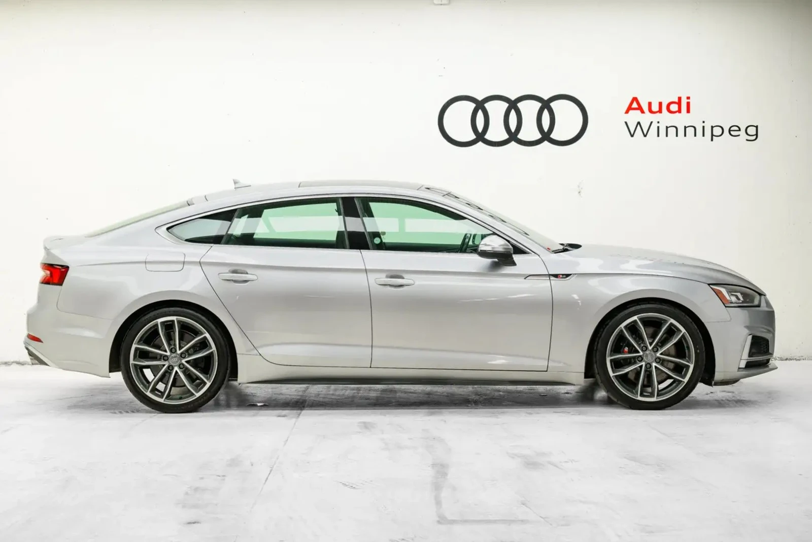 Audi S5 SPORTBACK TECHNIK ЦЕНА ДО БЪЛГАРИЯ АВТОКРЕДИТ, снимка 4 - Автомобили и джипове - 55927762