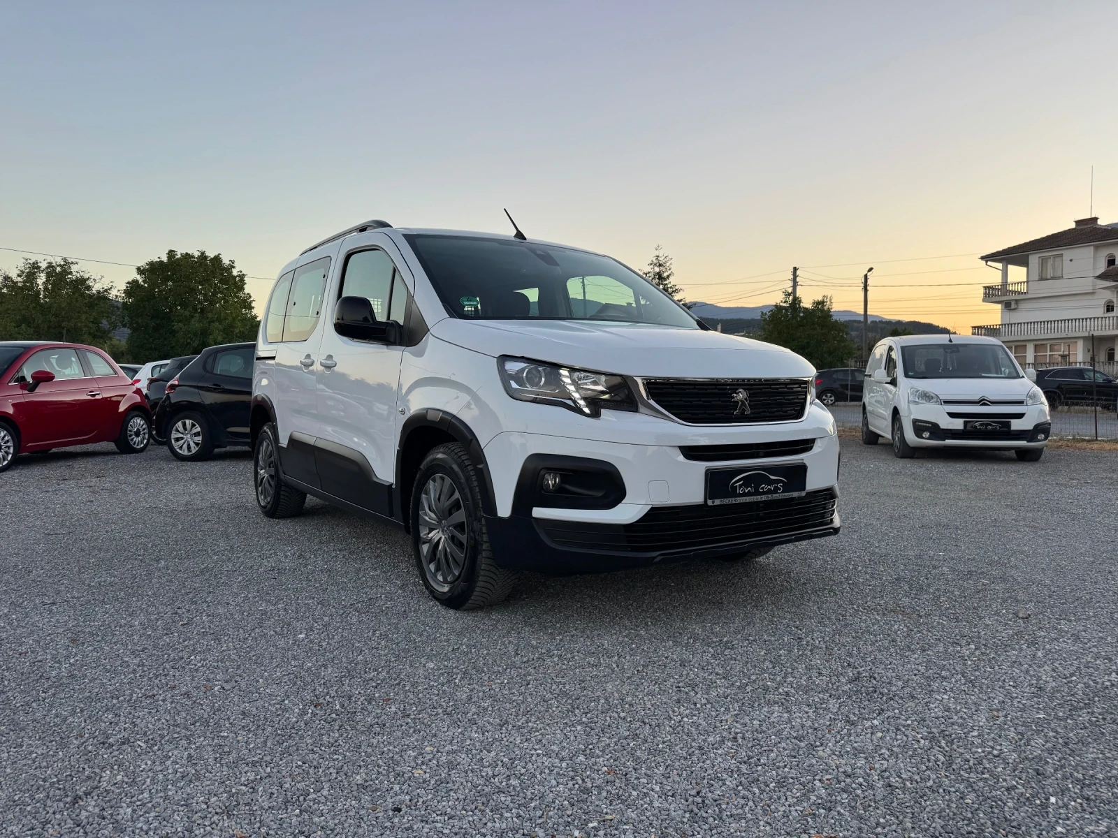 Peugeot Rifter 1.5d N1 L1 5seats!! ALLURE NAVI!! , снимка 10 - Автомобили и джипове - 56011447