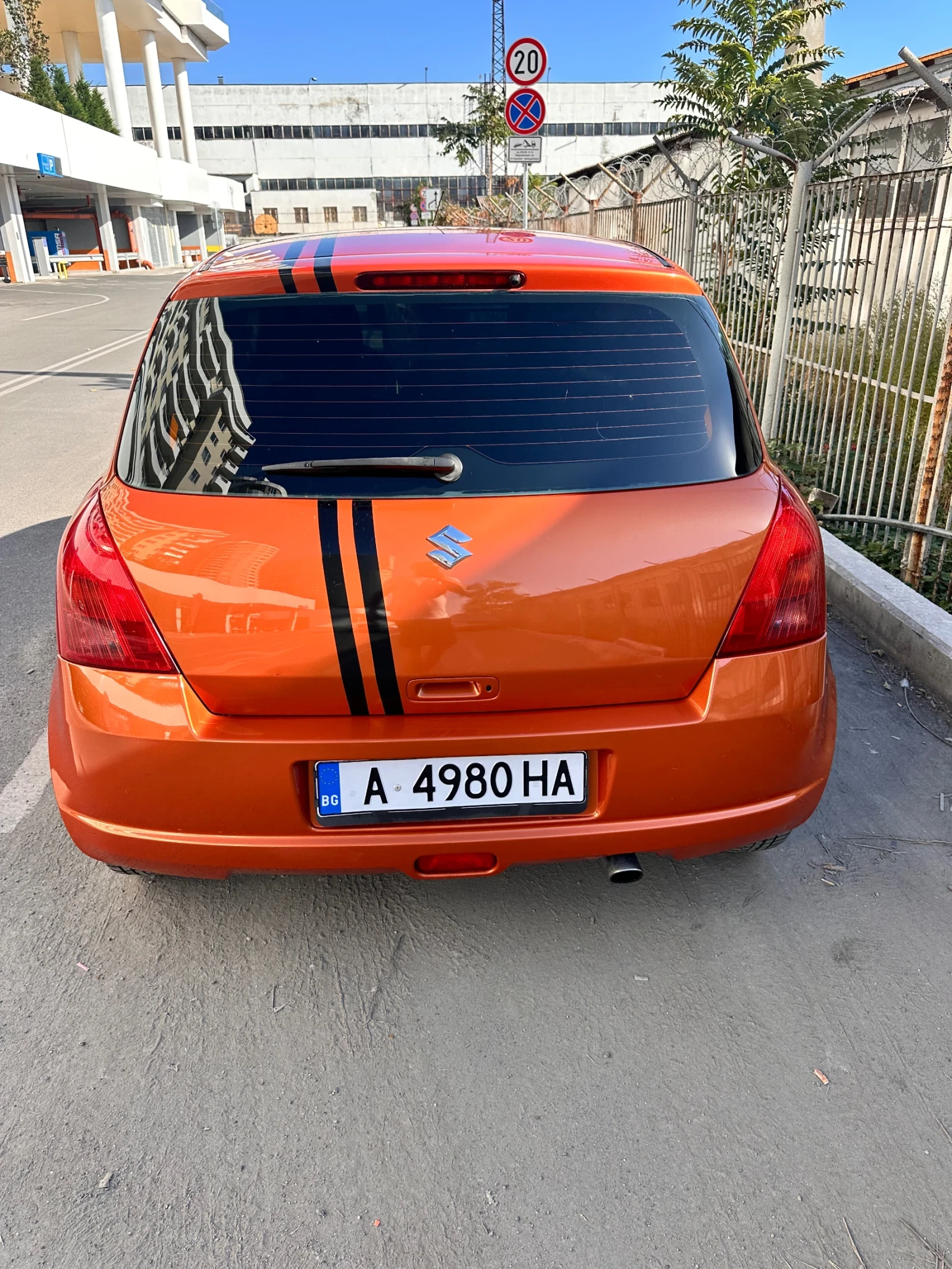 Suzuki Swift, снимка 5 - Автомобили и джипове - 56400617
