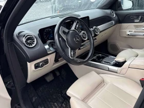 Mercedes-Benz GLB * 250 * DISTRONIC* PANORAMA* ПОДГРЕВИ*  | Auto.bg — изображение 5