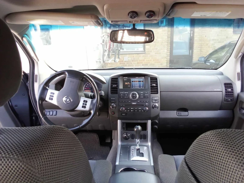 Nissan Pathfinder, снимка 5 - Автомобили и джипове - 47014451