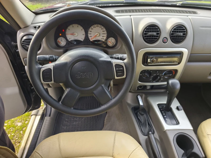Jeep Cherokee 3.7i V6 GAS Limited, снимка 9 - Автомобили и джипове - 52844077