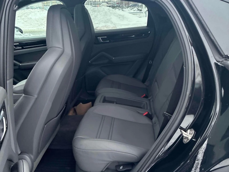 Porsche Cayenne 2023 Coupe AWD * CARFAX * БЕЗ ПЪРВОНАЧАЛНА ВНОСКА, снимка 14 - Автомобили и джипове - 53027136