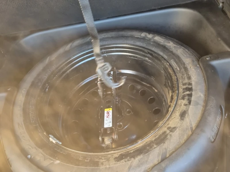 Jeep Grand cherokee * ALTITUDE * CARFAX * БЕЗ ПЪРВОНАЧАЛНА ВНОСКА, снимка 15 - Автомобили и джипове - 53234732