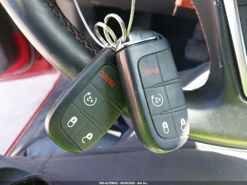Jeep Compass (RED) EDITION 4X4/ДИСТРОНИК/КОЖА/ПОДГРЕВИ - изображение 9