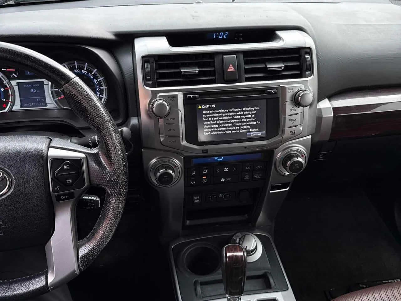 Toyota 4runner * SR5 * PANO* KEYLESS* ПОДГРЕВ* , снимка 9 - Автомобили и джипове - 54260787