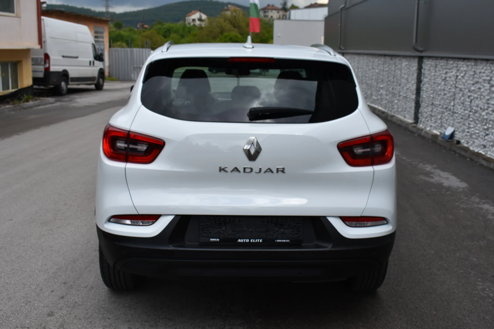 Renault Kadjar 1.5dci/115kc= FACELIFT= AUTOMAT= 112x.km.= УНИКАТ, снимка 5 - Автомобили и джипове - 54380187
