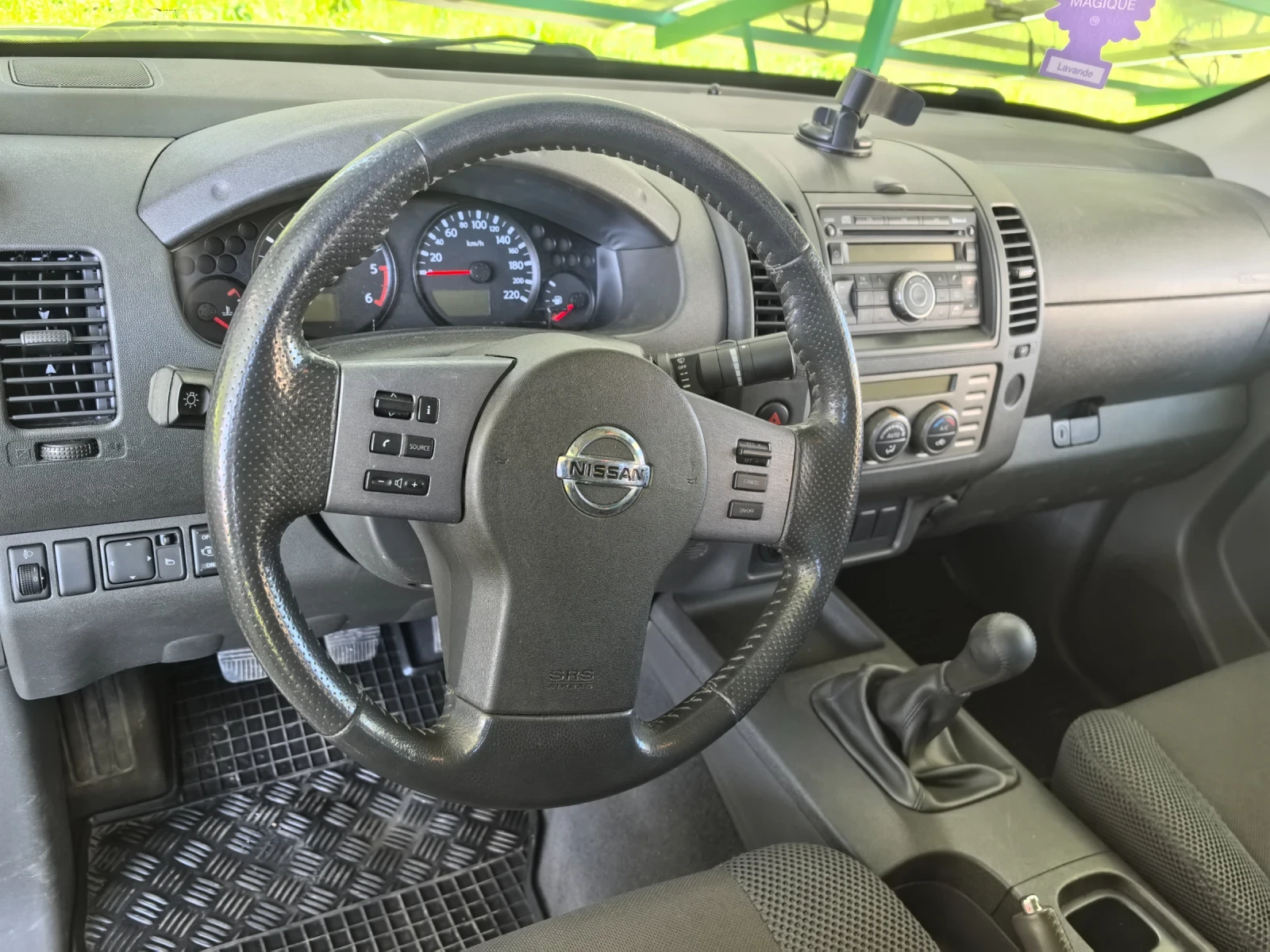 Nissan Navara УНИКАТ 135хкм.РЕАЛНИ БЕЗ РЪЖДА , снимка 9 - Автомобили и джипове - 54424203