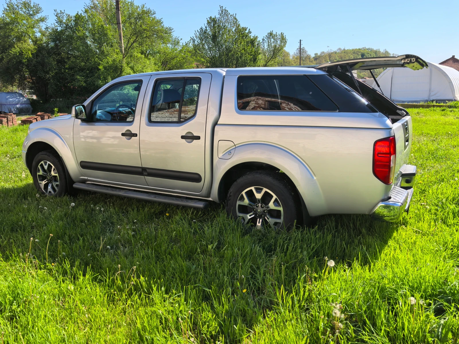 Nissan Navara УНИКАТ 135хкм.РЕАЛНИ БЕЗ РЪЖДА , снимка 7 - Автомобили и джипове - 54424203