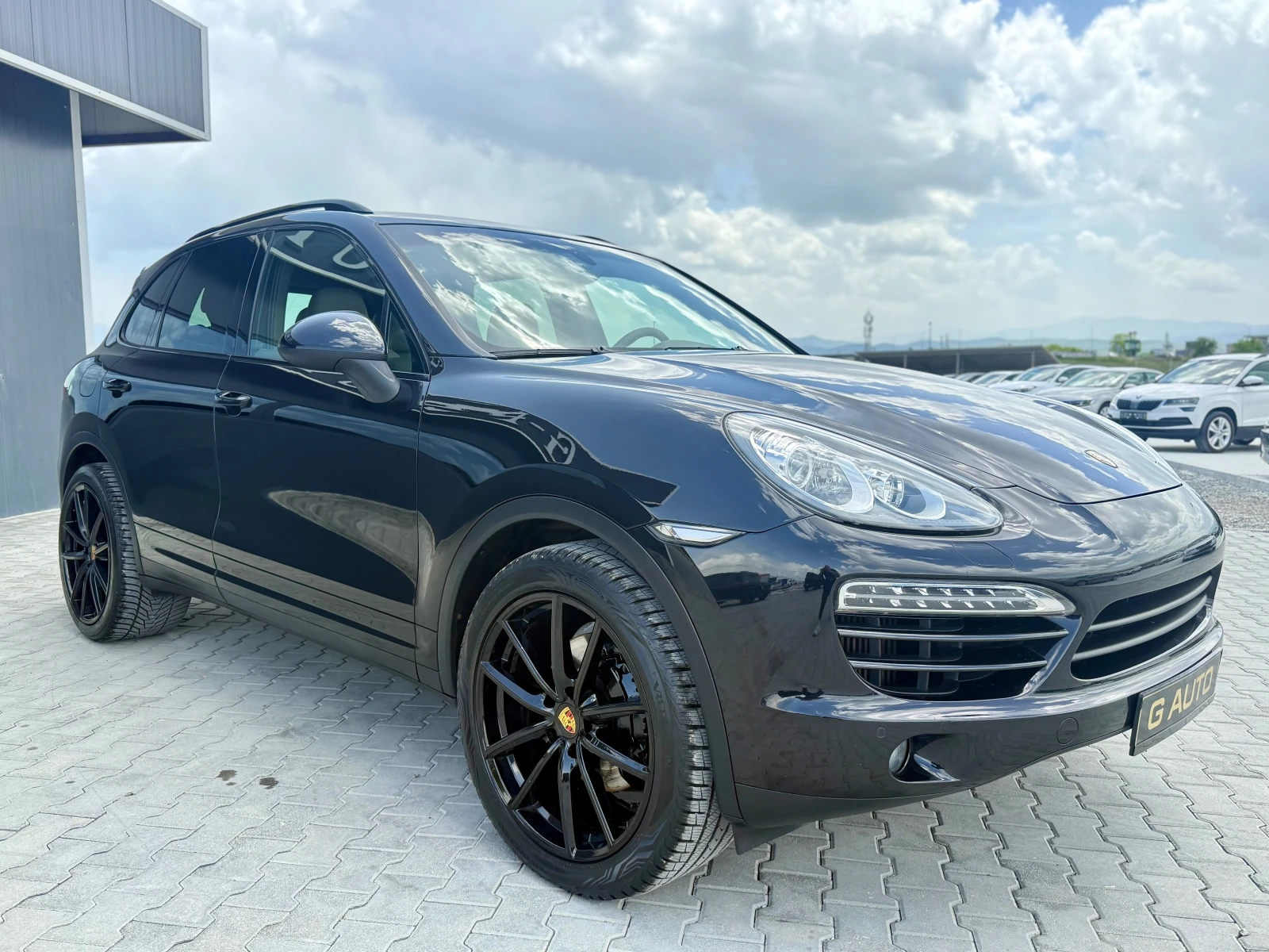 Porsche Cayenne 3.0TDI 240 ks Собствен лизинг !!, снимка 3 - Автомобили и джипове - 54519016