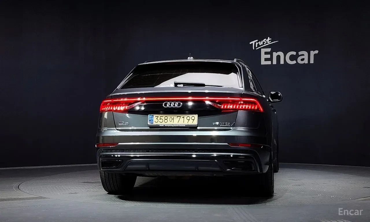 Audi Q8 55 TFSI | QUATTRO | PREMIUM, снимка 4 - Автомобили и джипове - 55784425