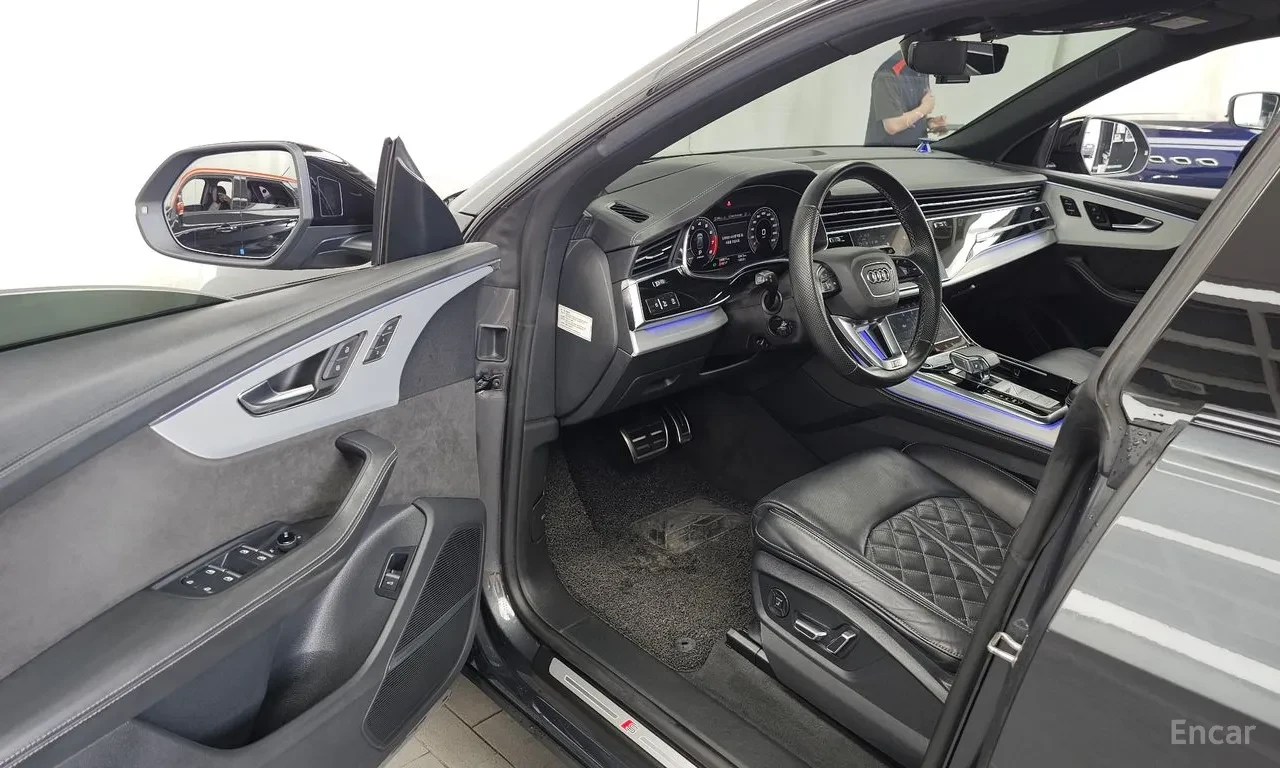 Audi Q8 55 TFSI | QUATTRO | PREMIUM, снимка 10 - Автомобили и джипове - 55784425