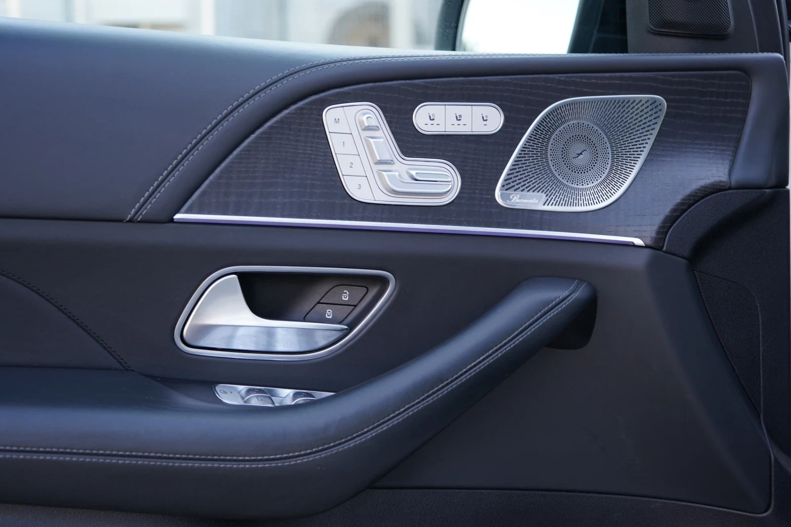 Mercedes-Benz GLS 63 AMG 4М+ * PANO* BURMESTER* HEAD UP* KEYLESS* 360, снимка 7 - Автомобили и джипове - 56119374