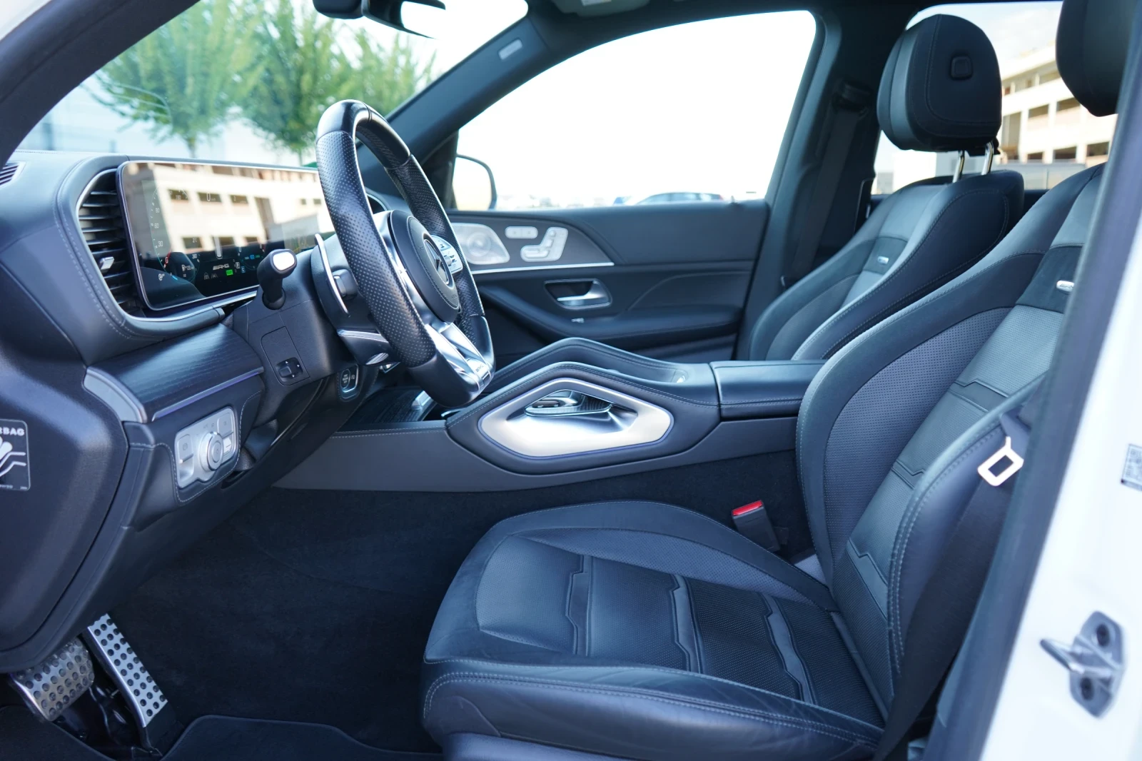 Mercedes-Benz GLS 63 AMG 4М+ * PANO* BURMESTER* HEAD UP* KEYLESS* 360, снимка 8 - Автомобили и джипове - 56119374