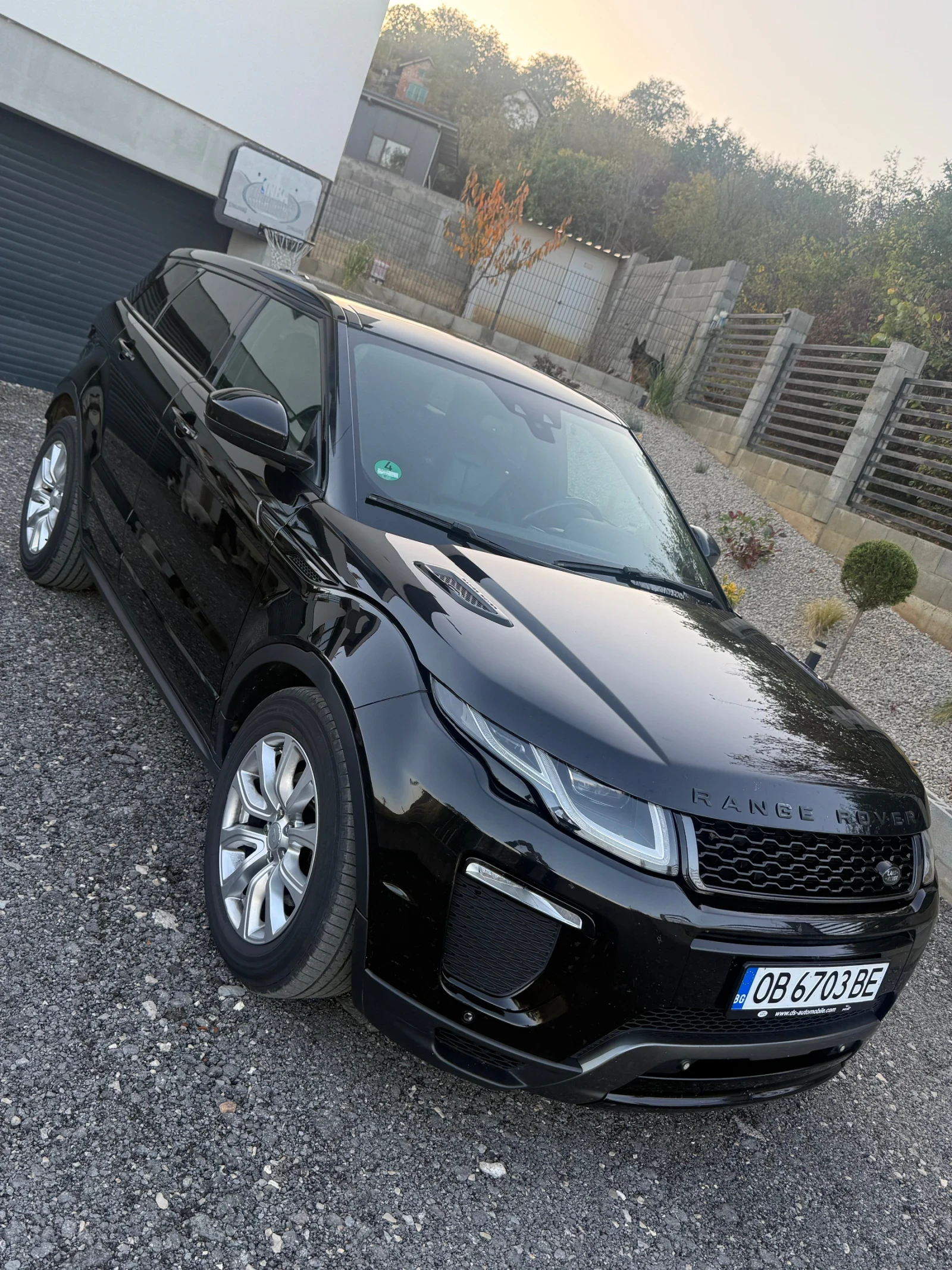 Land Rover Range Rover Evoque R-Dynamic, Facelift , снимка 3 - Автомобили и джипове - 56600403