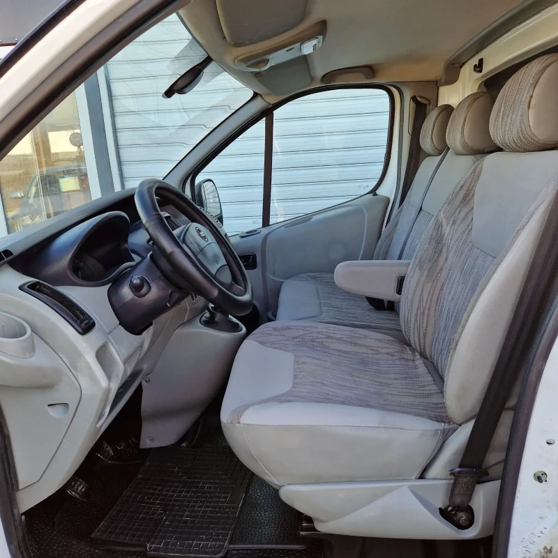 Opel Vivaro 2.0CDTI 114к.с, снимка 7 - Бусове и автобуси - 48798938