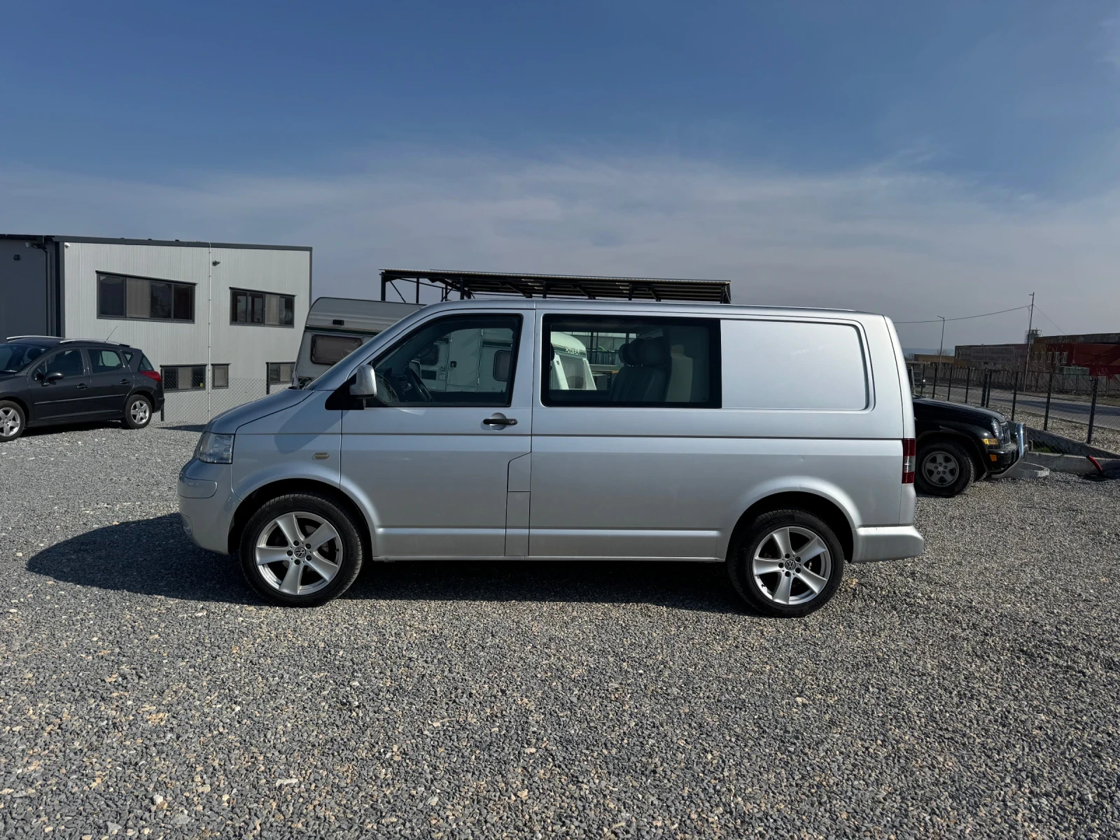 VW Transporter 2.5TDI 131hp УНИКАТ, снимка 7 - Бусове и автобуси - 53870564