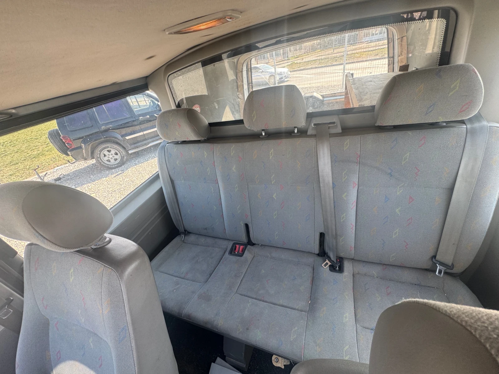 VW Transporter 2.5TDI 131hp УНИКАТ, снимка 11 - Бусове и автобуси - 53870564