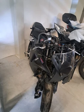 ����� �� �������� �� Honda Cbr HONDA CBR 600RR