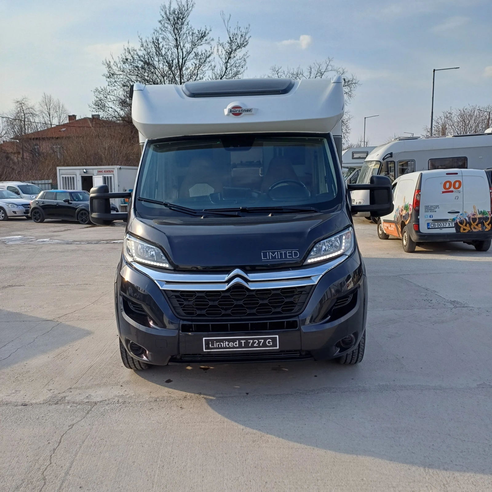 Кемпер Burstner Limited T 727 G, снимка 3 - Каравани и кемпери - 53893973