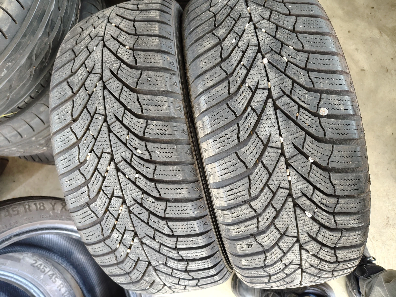  215/55R17 | Mobile.bg   1