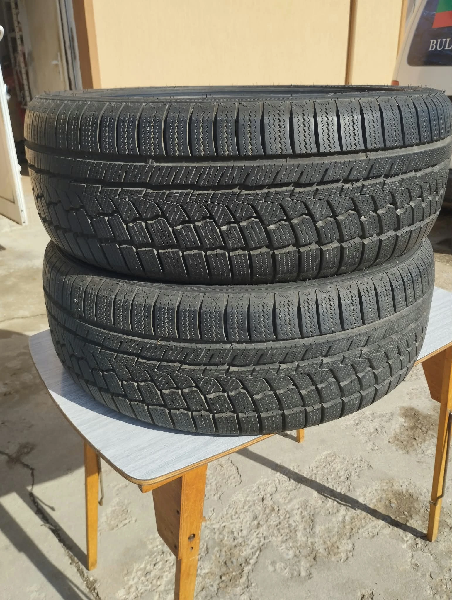 Гуми Зимни 225/45R19