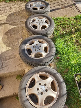 Mercedes-Benz 124, снимка 16