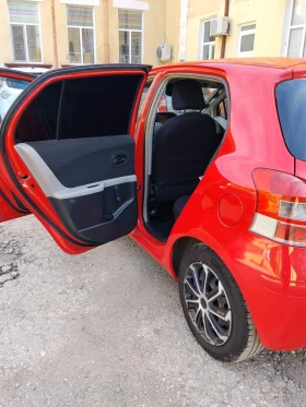 Toyota Yaris, снимка 4