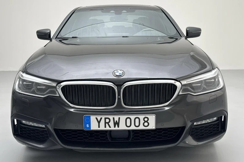 BMW 520 d M-sport , снимка 4 - Автомобили и джипове - 48796017