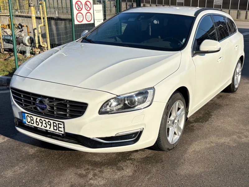 Volvo V60, снимка 2 - Автомобили и джипове - 48401563