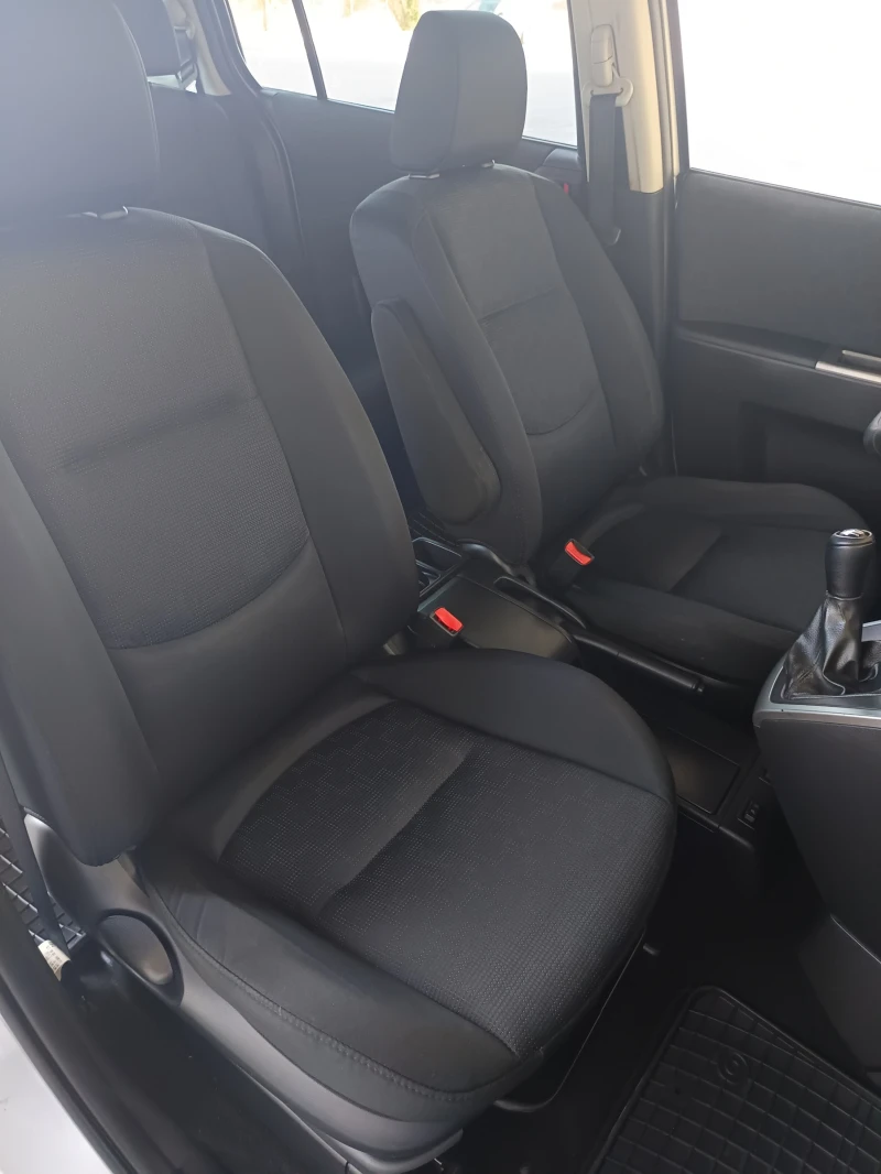 Mazda 5 2.0, снимка 9 - Автомобили и джипове - 51557956
