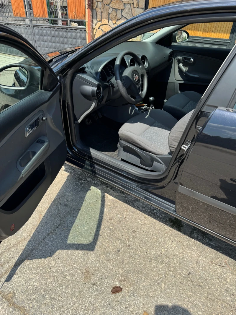 Seat Cordoba 1.4, 16V, снимка 8 - Автомобили и джипове - 52669952