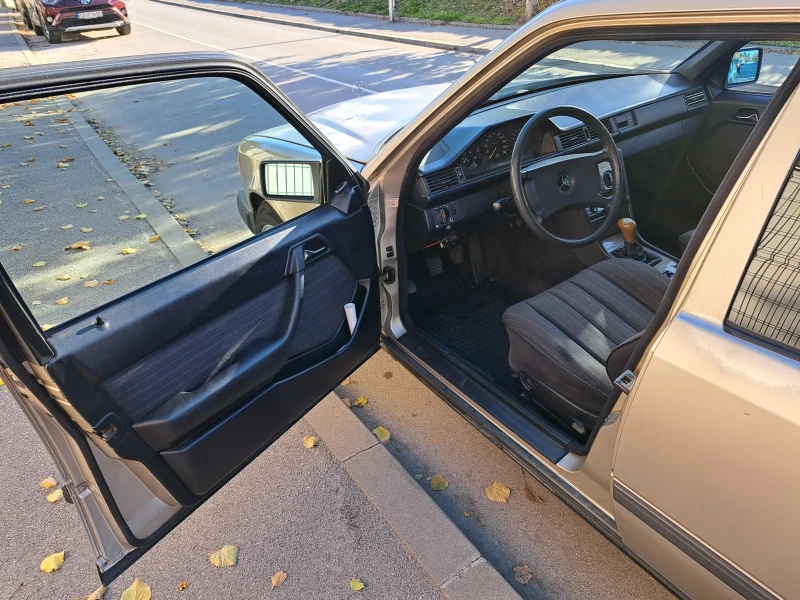 Mercedes-Benz 124, снимка 5 - Автомобили и джипове - 52597799