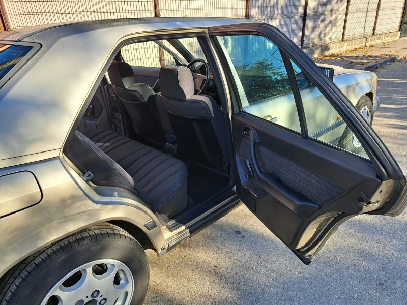 Mercedes-Benz 124, снимка 8 - Автомобили и джипове - 52597799