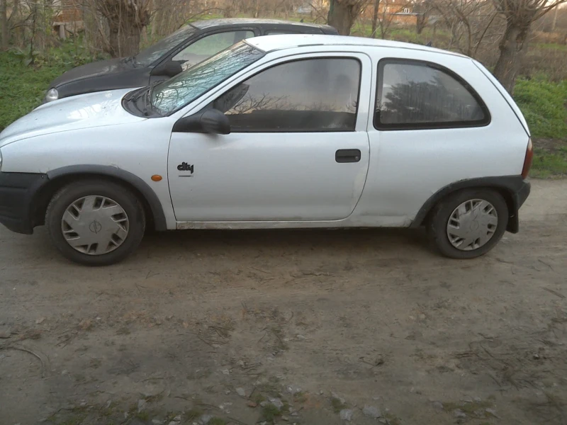 Opel Corsa 1.2, снимка 3 - Автомобили и джипове - 52838364