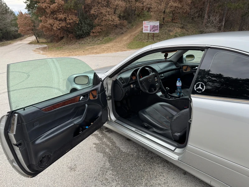 Mercedes-Benz CLK 200 Kompressor, снимка 9 - Автомобили и джипове - 52967101