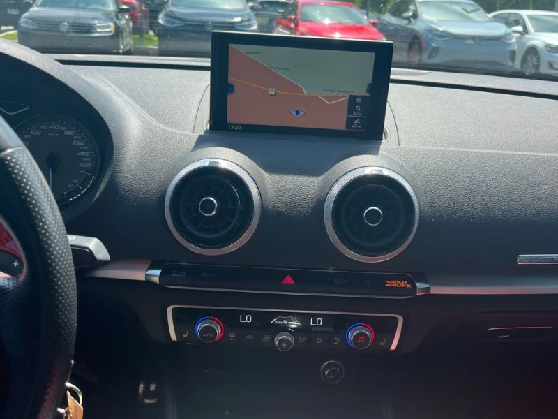 Audi S3 * Progressiv * CARFAX * БЕЗ ПЪРВОНАЧАЛНА ВНОСКА, снимка 9 - Автомобили и джипове - 53024078