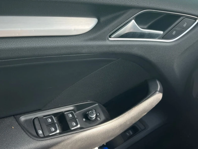 Audi S3 * Progressiv * CARFAX * БЕЗ ПЪРВОНАЧАЛНА ВНОСКА, снимка 11 - Автомобили и джипове - 53024078