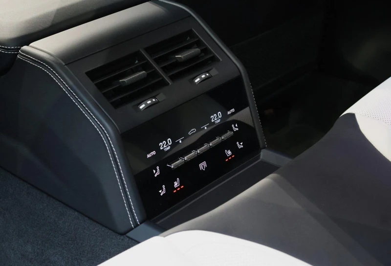 Porsche Panamera 4S E-HYBRID/FACELIFT/CARBON/SPORT DESIGN/BOSE/PANO, снимка 16 - Автомобили и джипове - 53111009