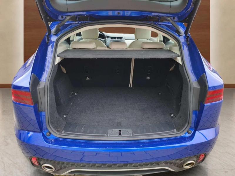 Jaguar E-pace 2.0, снимка 11 - Автомобили и джипове - 53268482