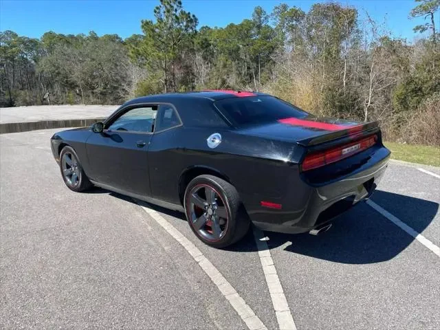 Dodge Challenger SXT - изображение 3