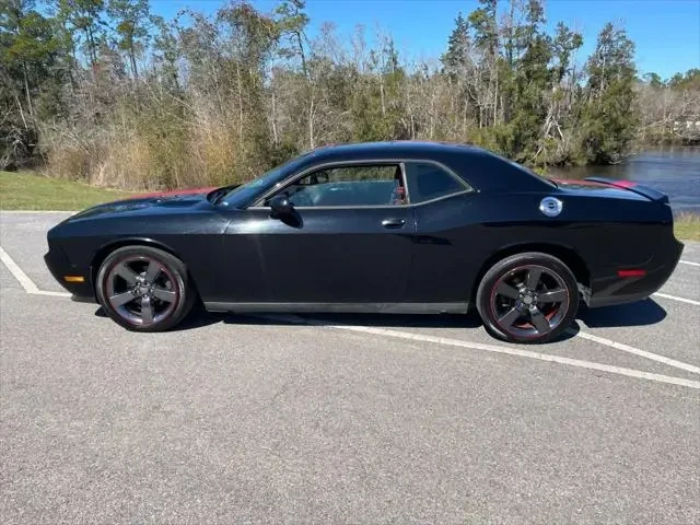 Dodge Challenger SXT - изображение 4