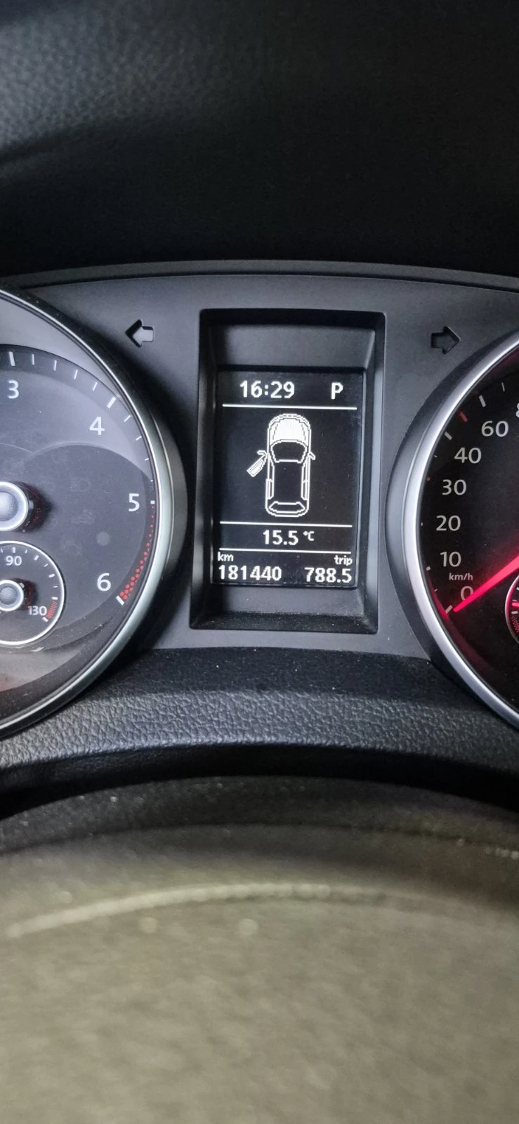 VW Golf 1.6 TDI CAY 2010 г. VW Golf автомат, комби    само - изображение 4