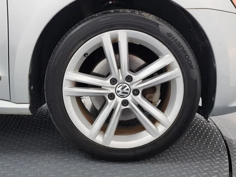 VW Passat 2.0 TDI, снимка 5 - Автомобили и джипове - 54298616