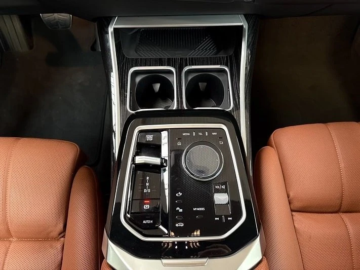 BMW 750 e xDrive = Executive = Гаранция, снимка 8 - Автомобили и джипове - 55890221
